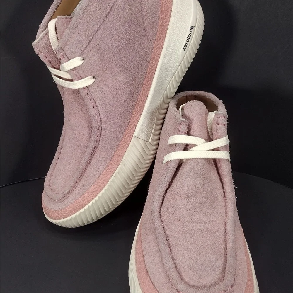 Brandblack Women's Pink Suede Sneakers size 9 pre owned Exellent condition